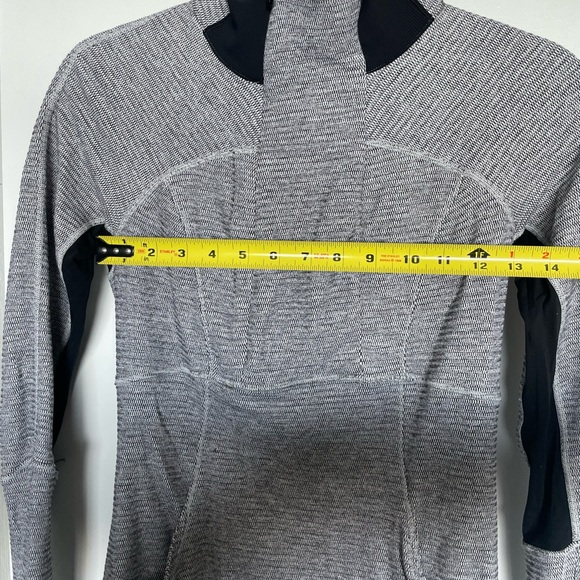 Lululemon Jacket - Picture 4 of 6